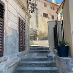 Secret Hideaway In The Volosko Old Town Apartment *
