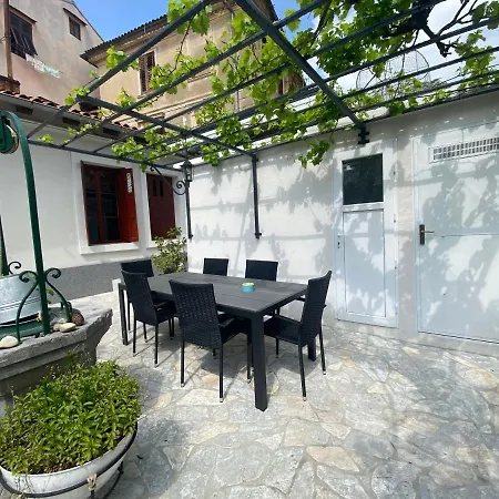 아파트 Secret Hideaway In The Volosko Old Town